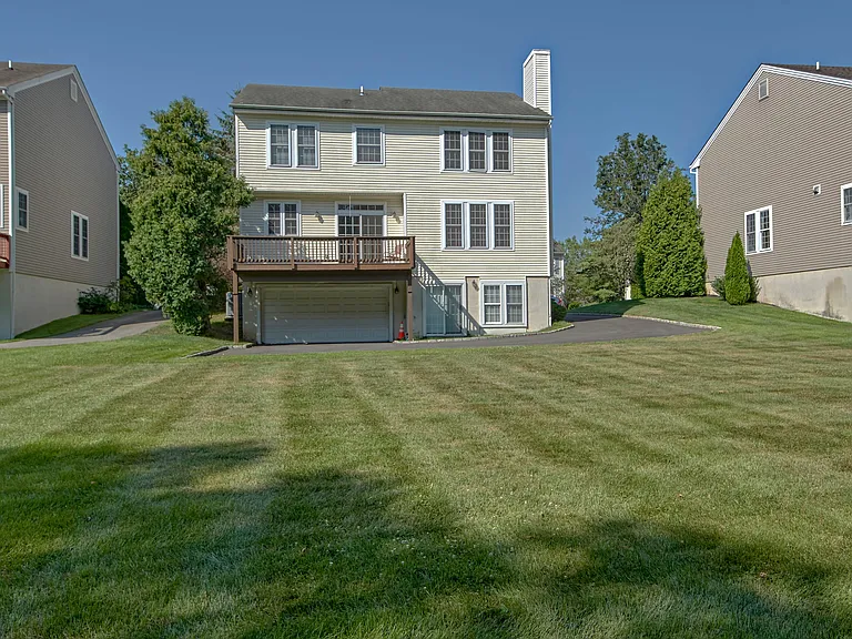15 Milestone Rd — Photo 13