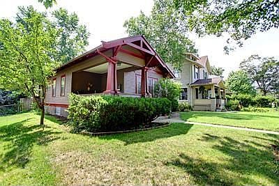 3rd image of 2102 Heritage Point Dr