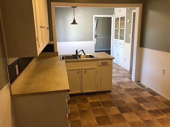 4th image of 1153 N Starkweather St
