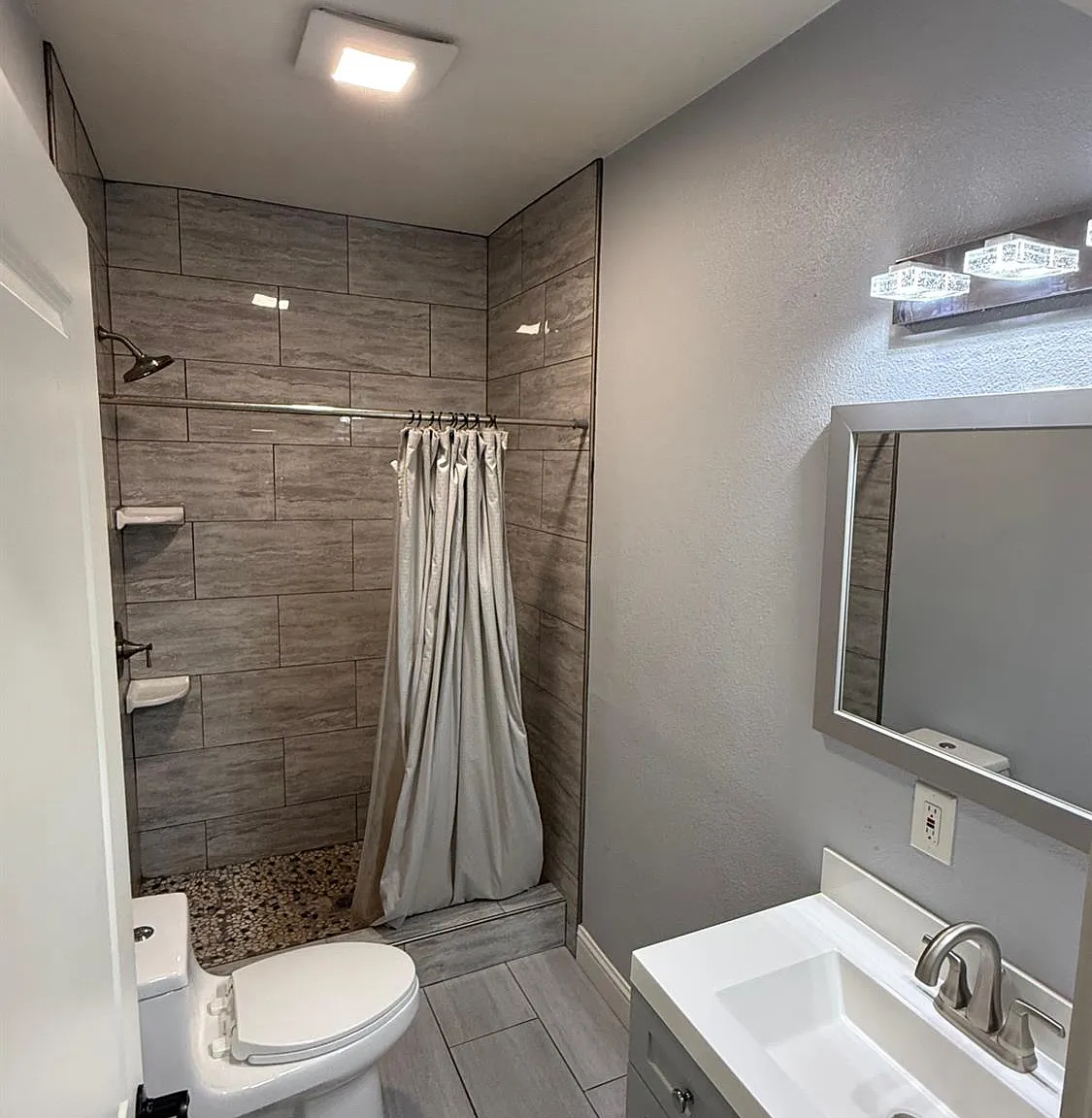 1 bed, 600 sqft, $1,400 — Photo 4