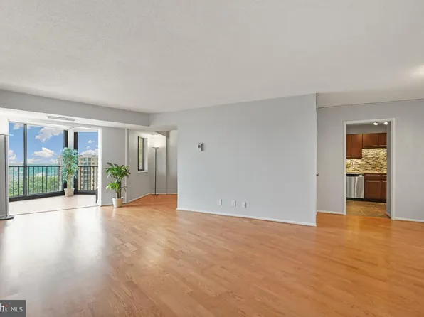 5902 Mount Eagle Dr APT 1503, Alexandria, VA 22303