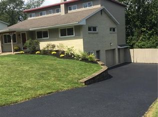 548 Hickory Dr, Greensburg, PA 15601