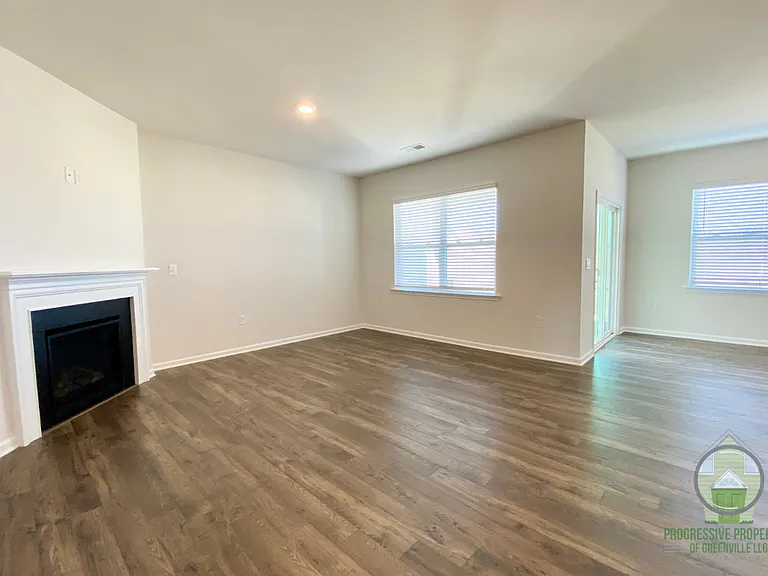 135 Bayridge Rd — Photo 8