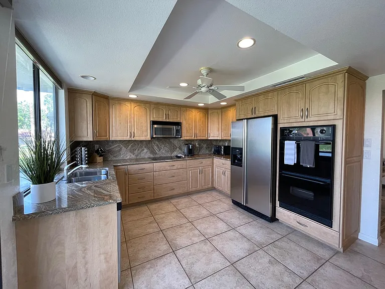 142 Avenida Las Palmas — Photo 13