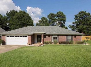125 Arizona Ave, Wake Village, TX 75501