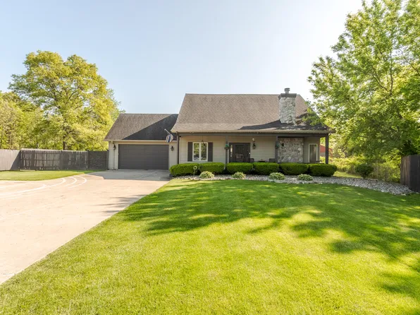 7159 Lobdell Rd, Linden, MI 48451