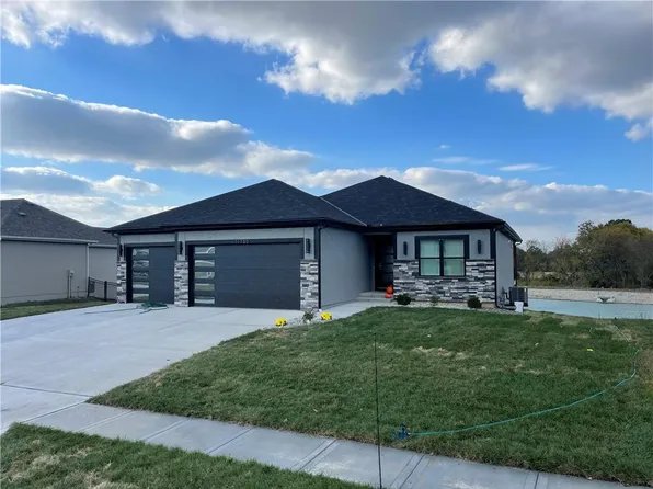 11730 N Laurel Ave, Kansas City, MO 64157