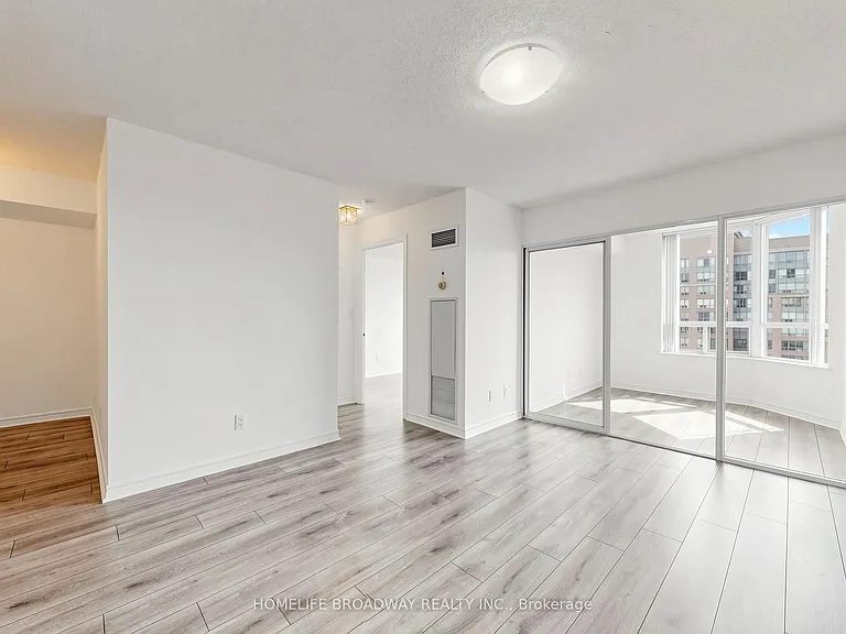 68 Corporate Dr #2827 — Photo 8