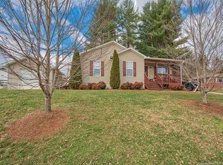 53 N Main St, Canton, NC 28716