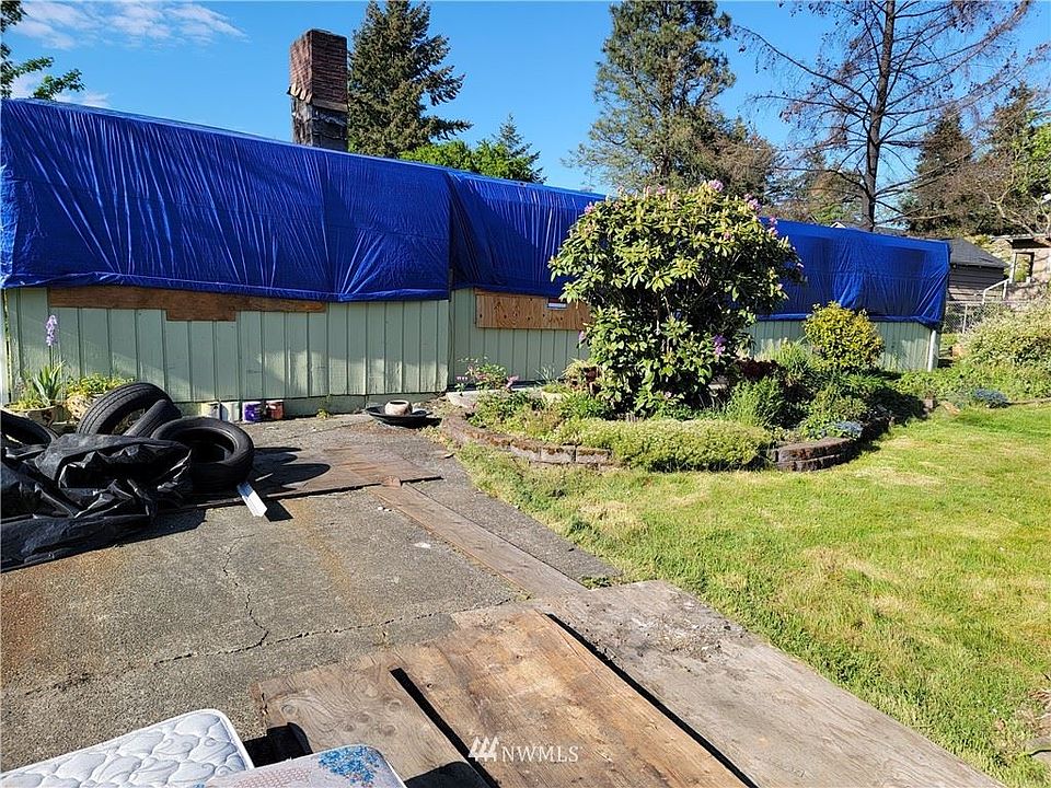 1st image of 411 S 78th St