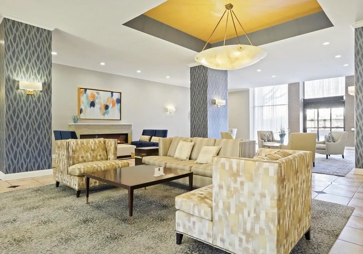 5500 Holmes Run Pkwy — Photo 3