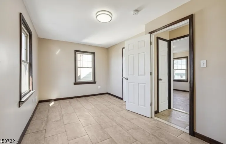1252 Magnolia Pl — Photo 9
