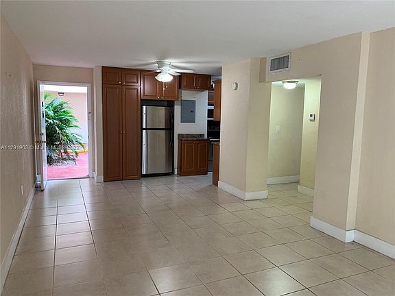 3rd image of 8820 Fontainebleau Blvd APT 105