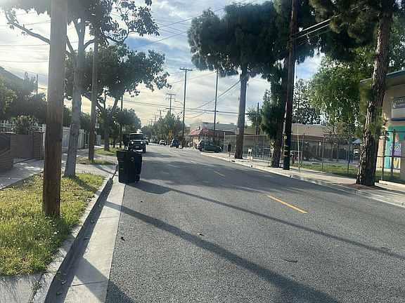 4th image of 3814-12 Bell Ave