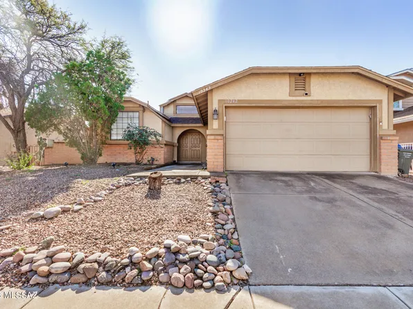 10242 E Potomac Pl, Tucson, AZ 85748