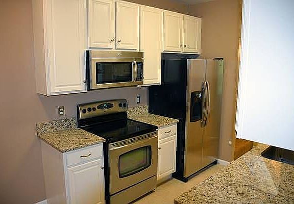 3rd image of 6503 Grange Ln Unit 402