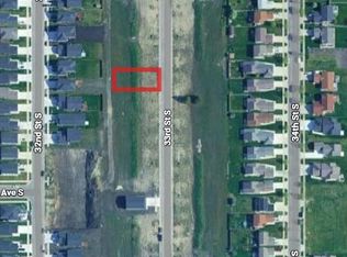 3707 33rd St S, Moorhead, MN