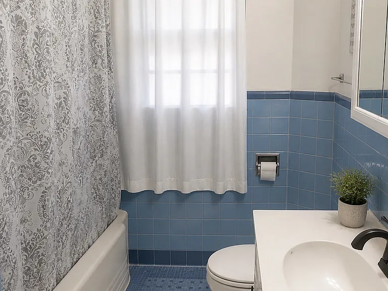 145 Franklin St — Photo 3
