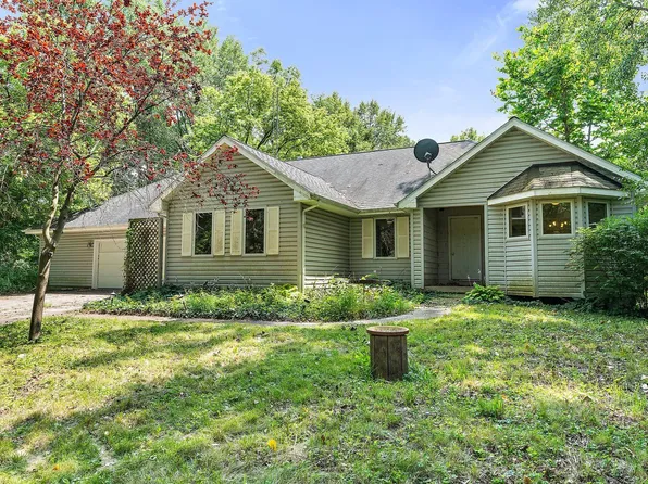 18707 Stevens Rd, Marengo, IL 60152