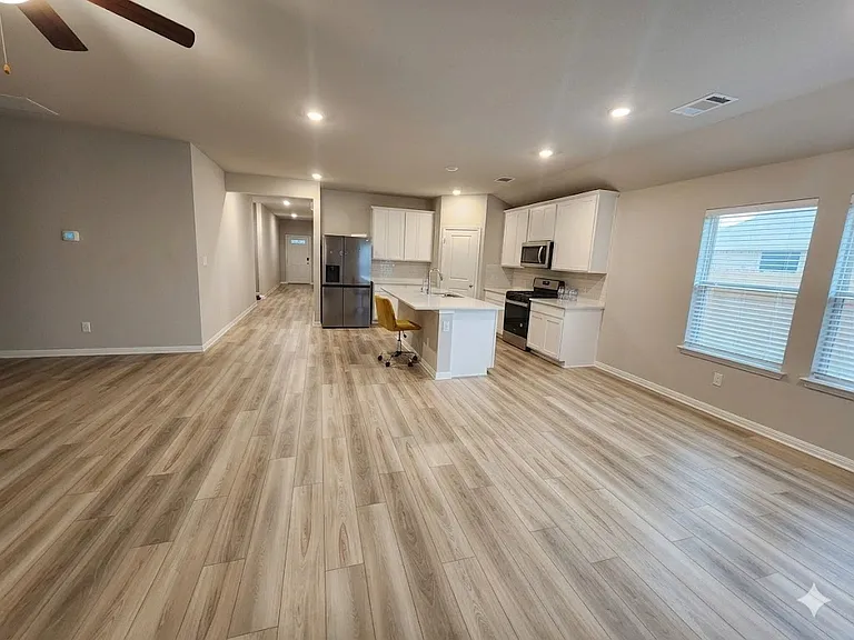 104 Bankside Dr — Photo 53