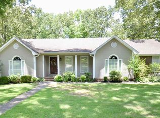 401 Hickory Stick St SW, Hartselle, AL 35640