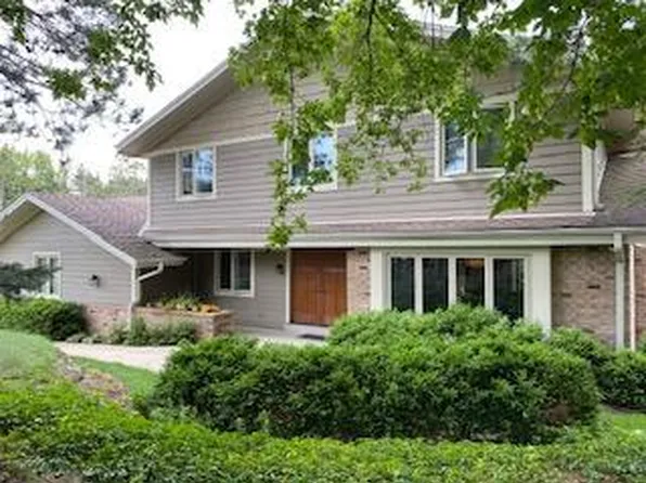 W318N1075 Huckleberry WAY, Delafield, WI 53018