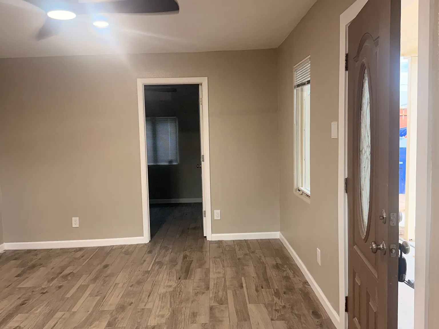 2 bed, 1000 sqft, $1,400 — Photo 1
