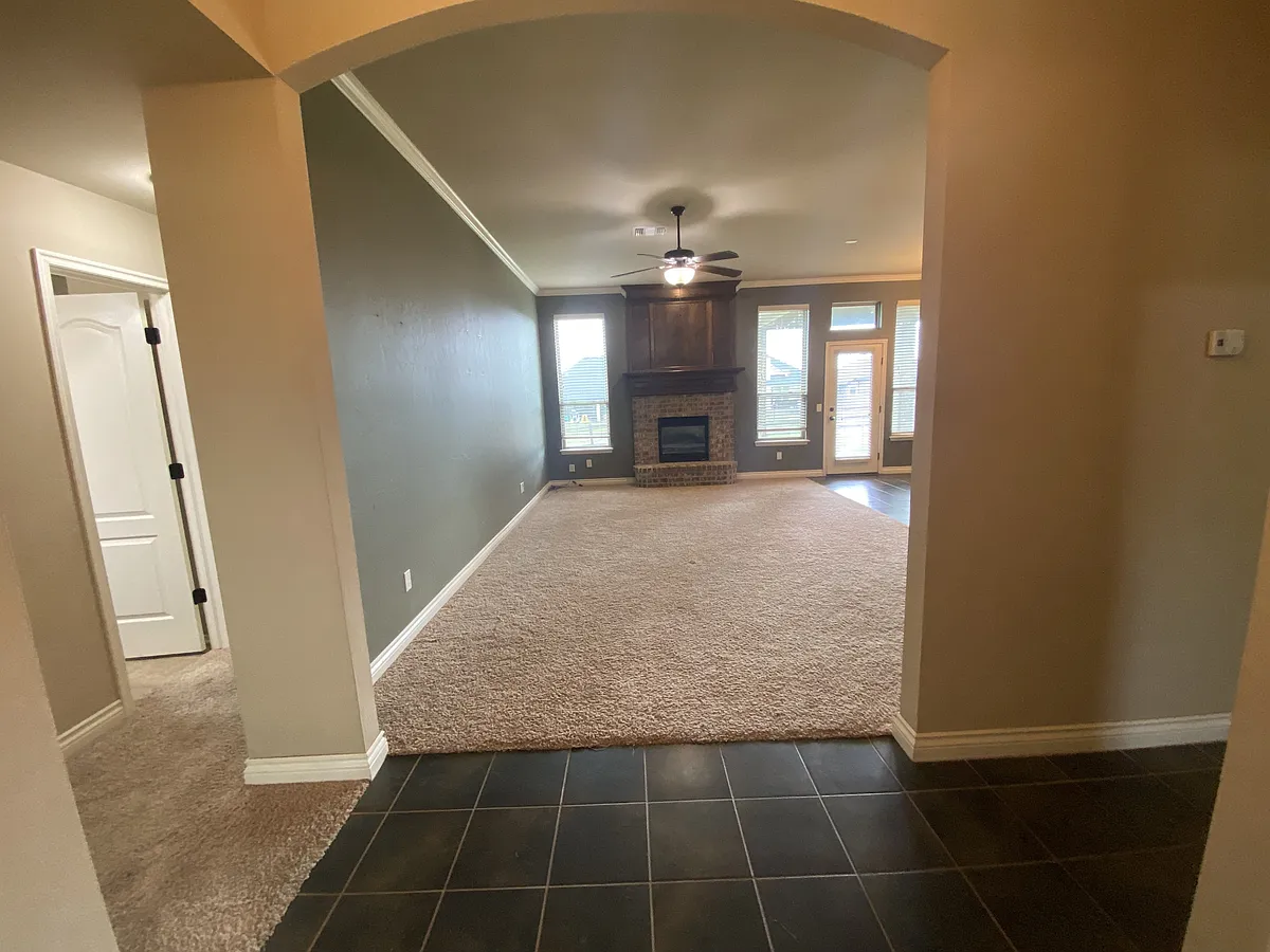 Entry View - 3817 Kings Canyon Rd