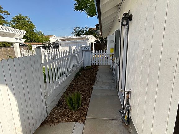 3rd image of 1827 Roy Ave
