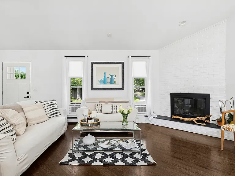 18 Manor Ln — Photo 6