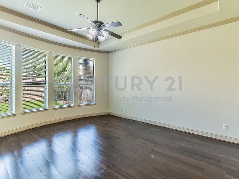 7565 Rawlins Ln — Photo 16