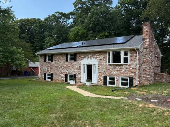 238 Betty Lewis Dr, Fredericksburg, VA 22405