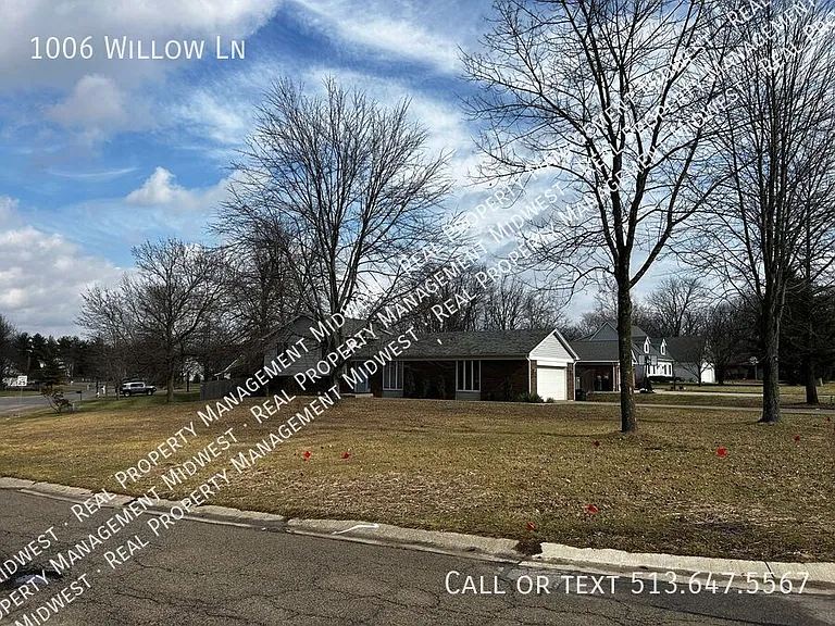 1006 Willow Ln — Photo 1