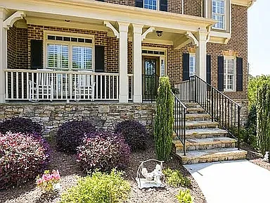 6 bed, 6106 sqft, $4,995 — Photo 3