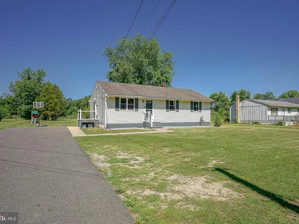 377 N Tuckahoe Rd, Williamstown, NJ 08094