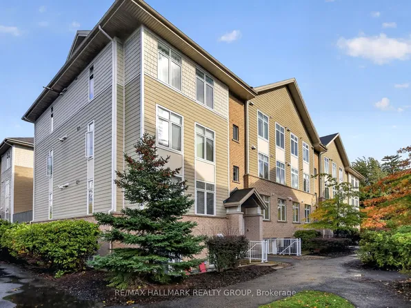 318 A Everest Point, Ottawa, ON K1G 4E3