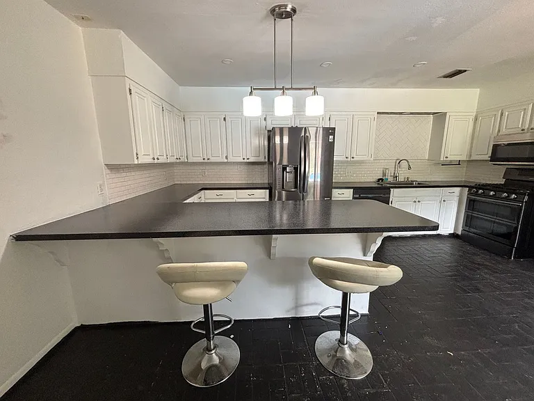 1008 Francais Dr — Photo 2