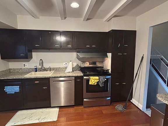 4th image of 14204 London Ln