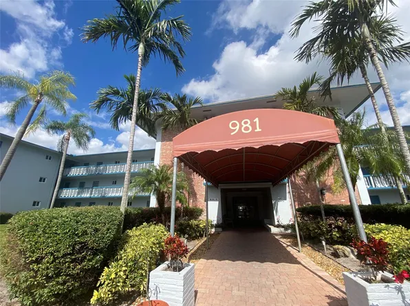 981 Hillcrest Court #305, Hollywood, FL 33021
