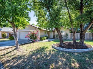 6973 Yvonne Ct, Redding, CA 96001
