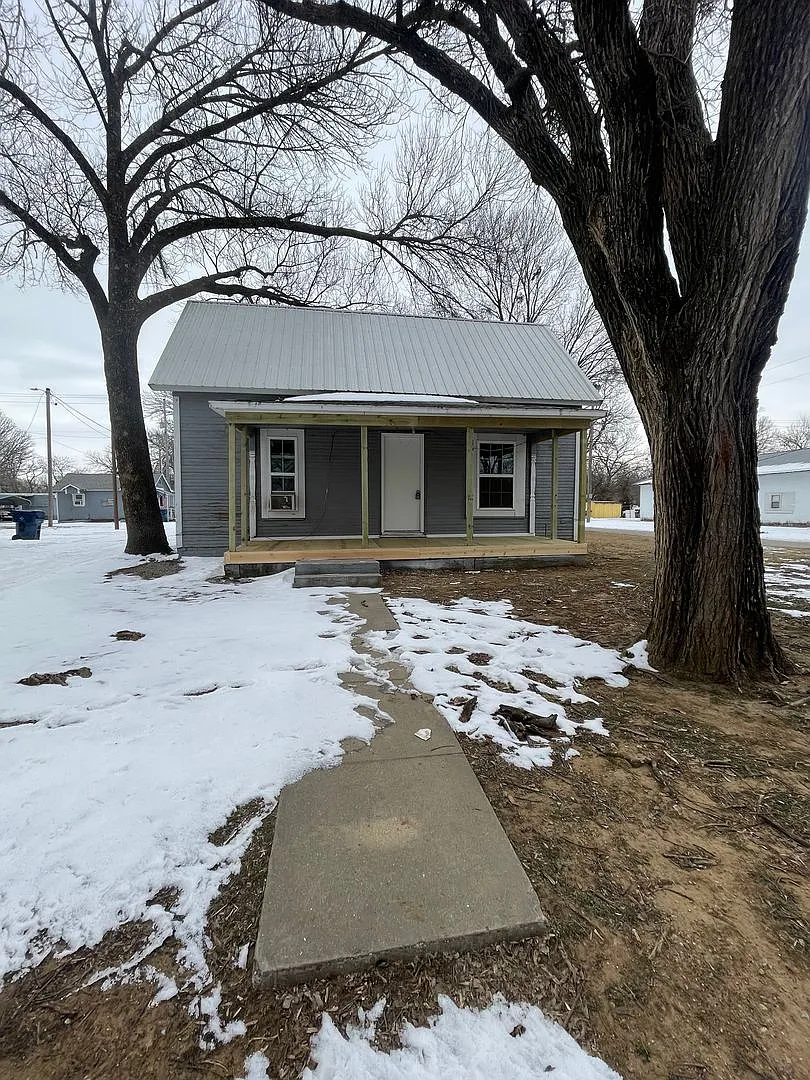 800Wood (Caney Cabins) — Photo 1