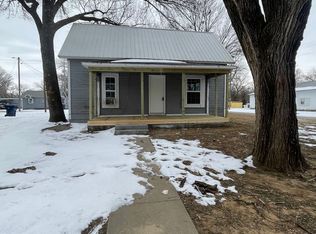 801 N State St #804, Caney, KS 67333