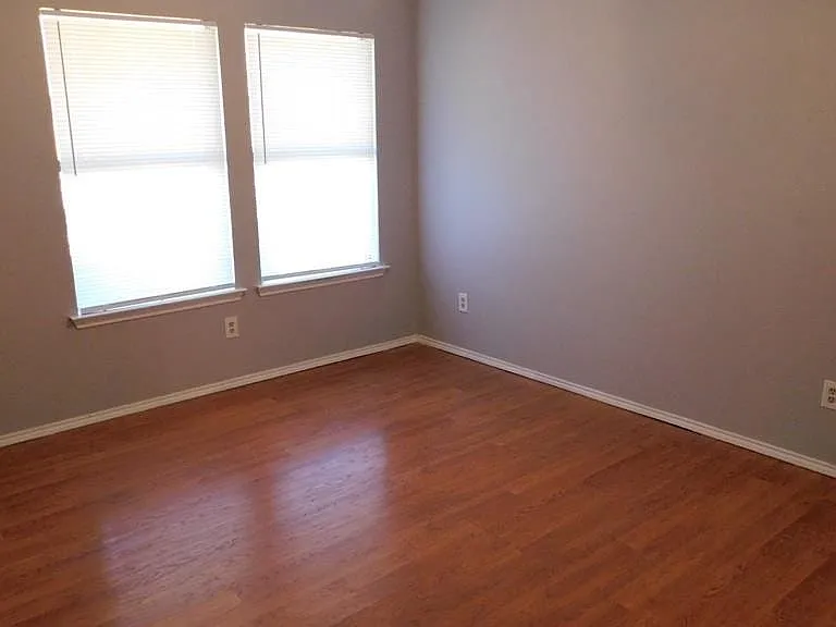 8232 Meadowbrook Dr — Photo 95