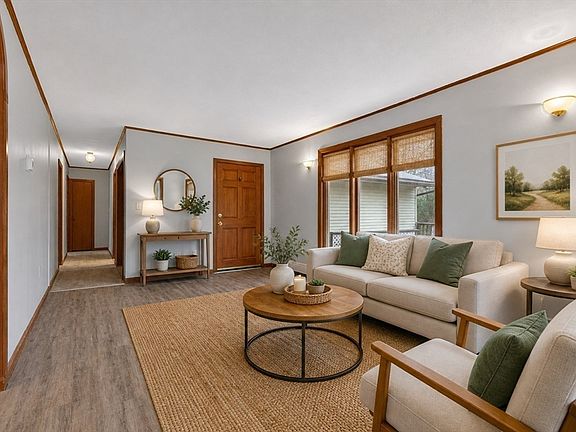 4th image of 414 Fremont Rd