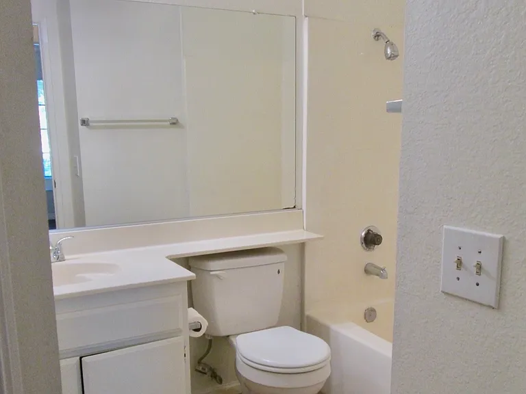 824 Ashley Way — Photo 15