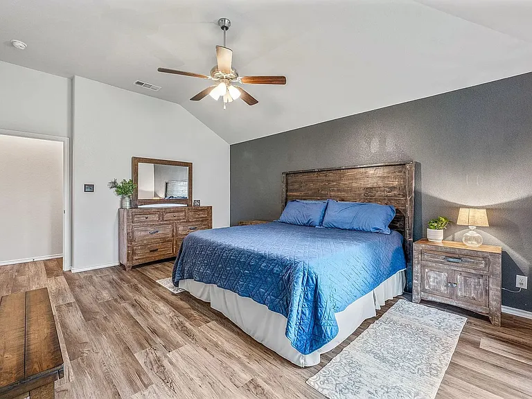 4304 Lucero Dr — Photo 12