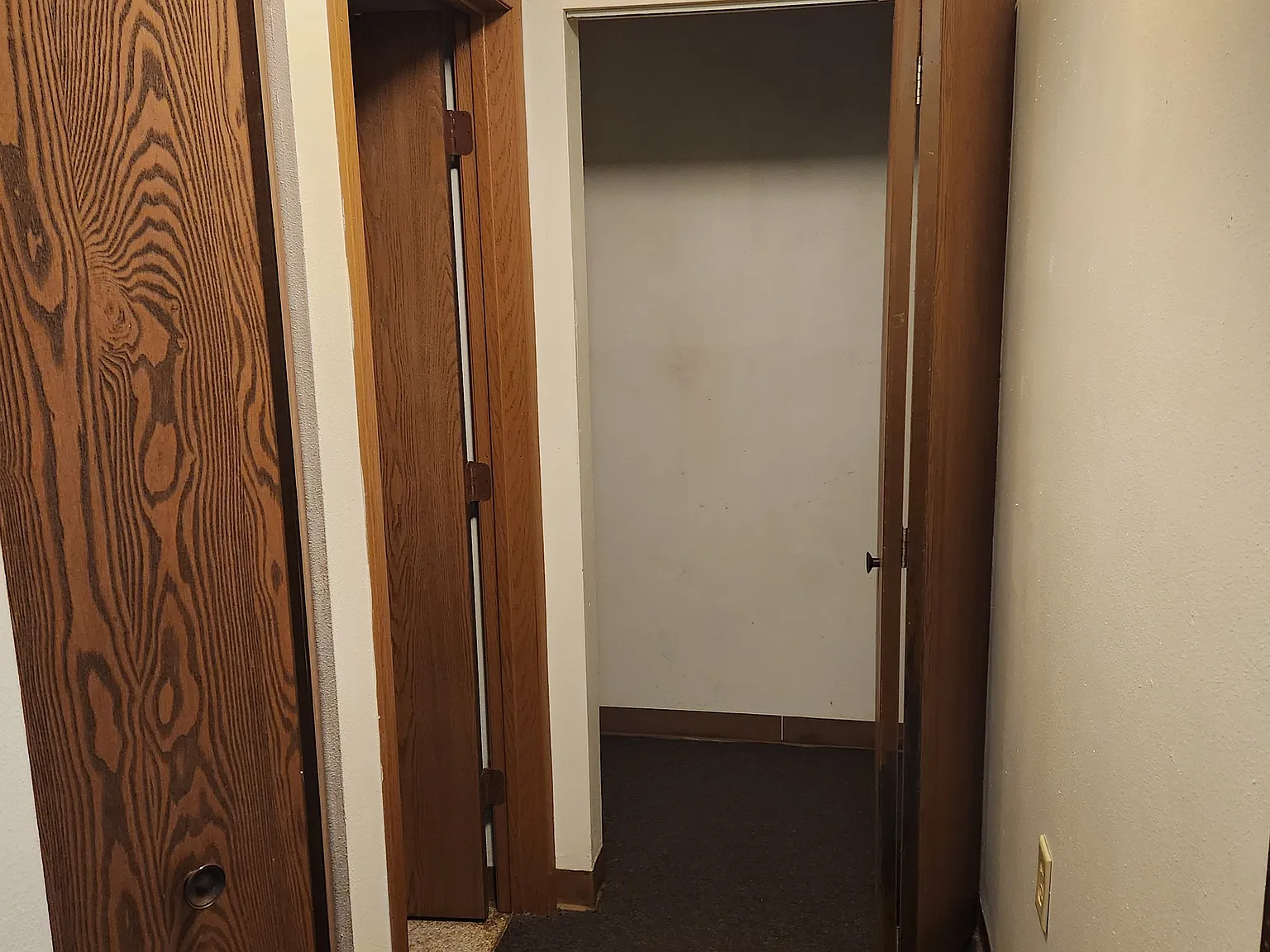 1 bed, $425 — Photo 1