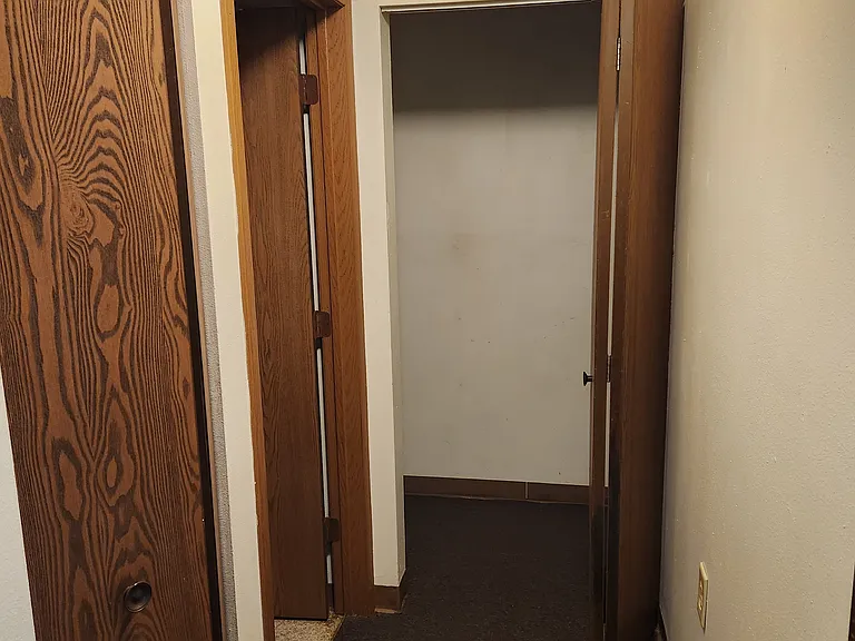 22900 N Pine St #4 — Photo 1
