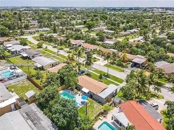 4120 NW 3rd Way, Pompano Beach, FL 33064