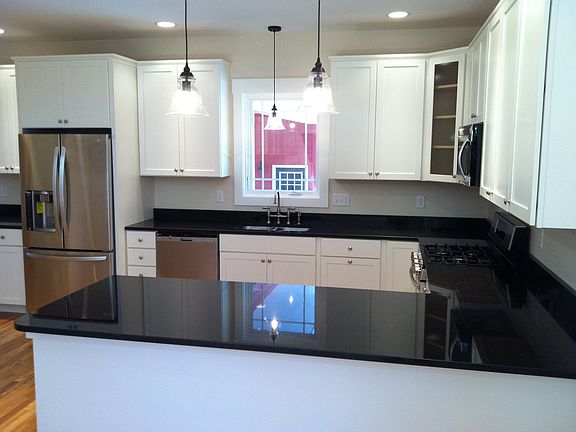 Kitchen (all new appliances)